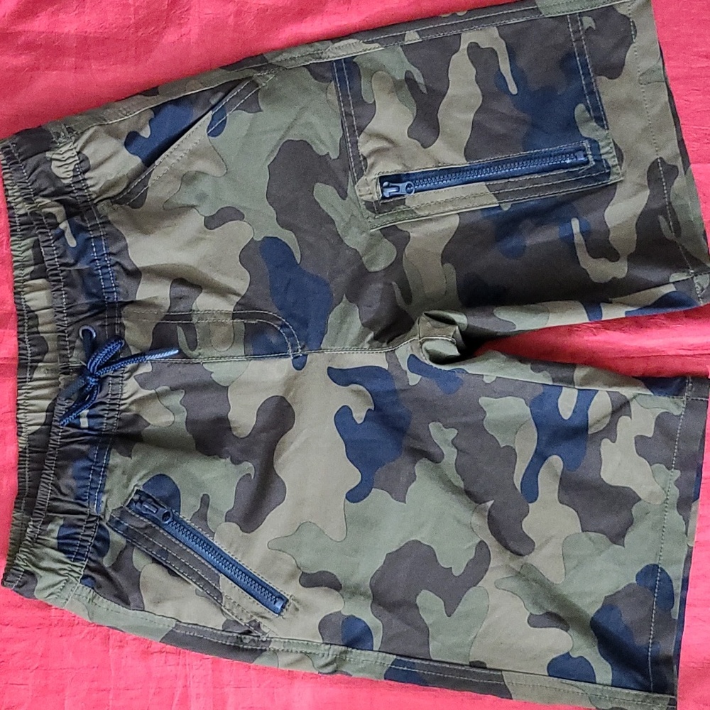 Cat & Jack camo swimming trunks